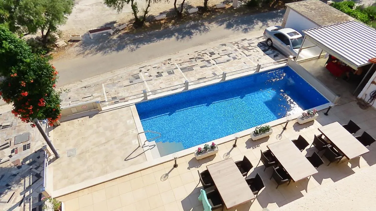 Villa Ana Slatine Appart hôtel